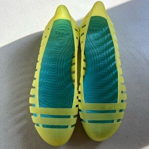 CROCS WOMENS ADRINA II FLATS